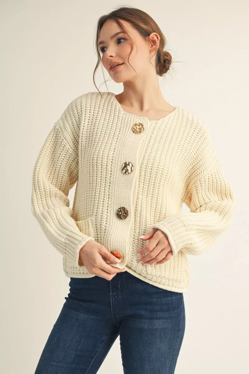 Croissant & Creame Gold Button